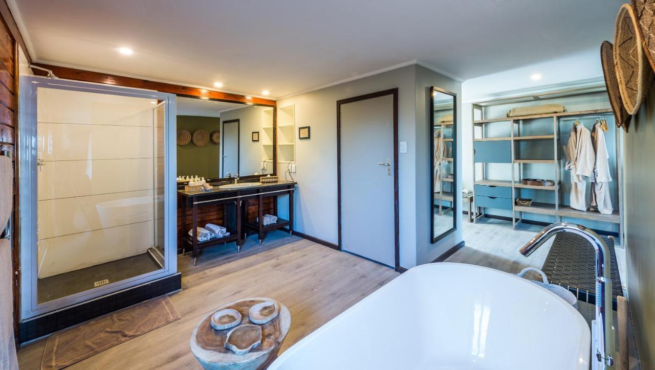 Kariega Game Reserve Ukhozi Lodge Kenton on Sea